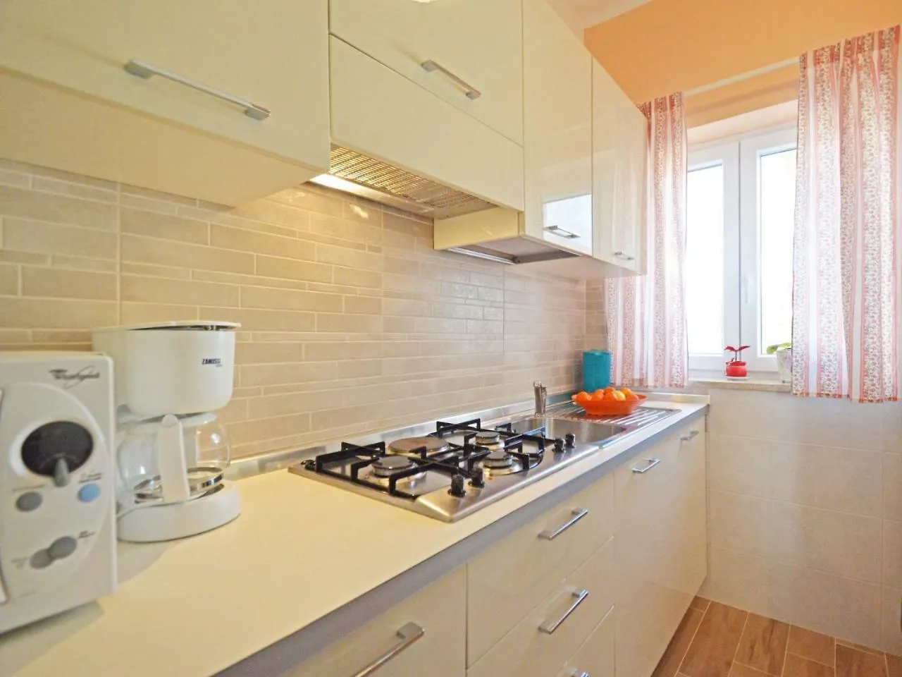 Holiday Home Anna 1 Zambratija