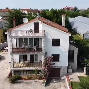  Apartman App-amelijas
